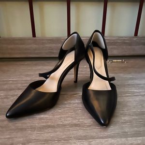 Aldo. Black heels. Size 6